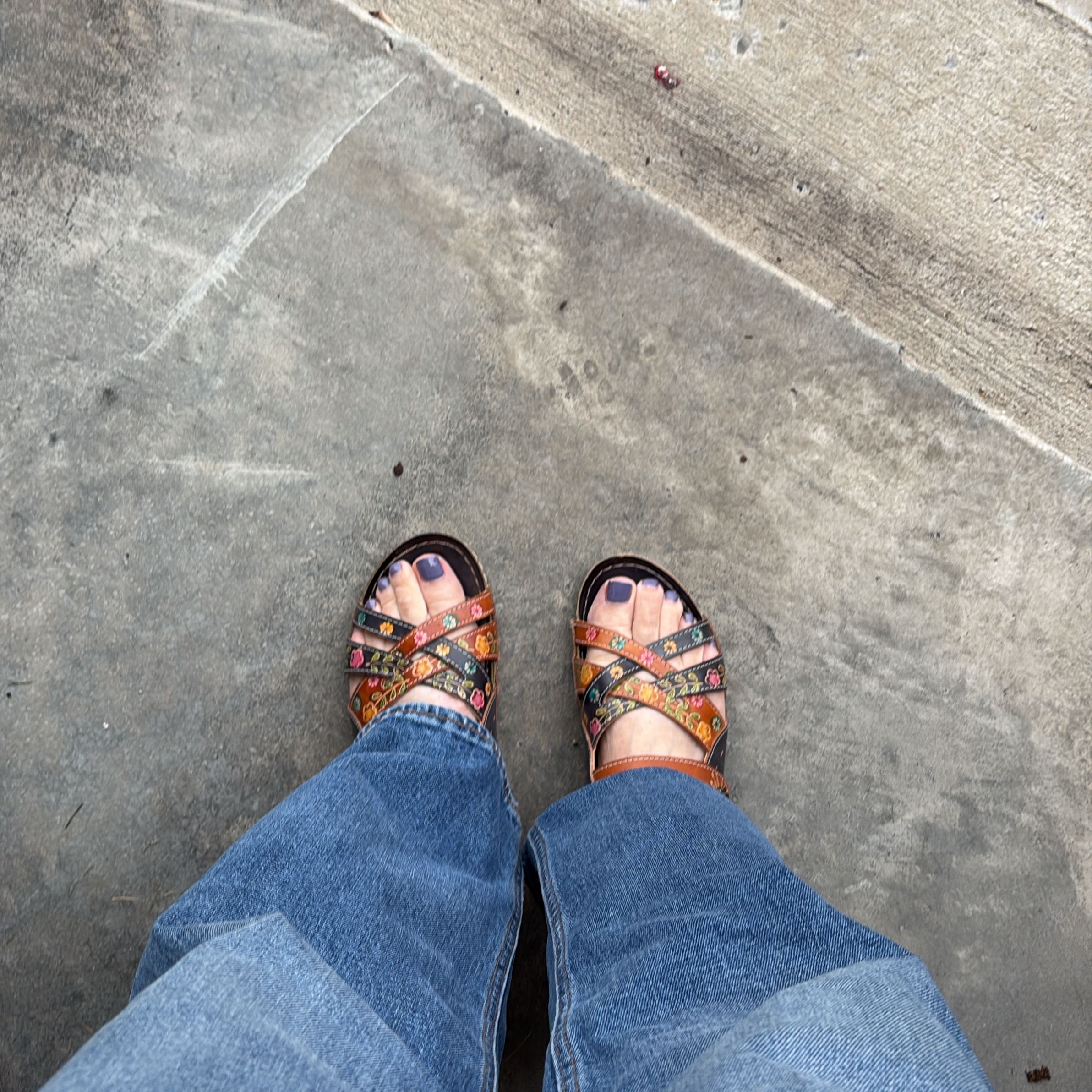 It’s the first day a sweater weather. I have a sweater on, but I’m not giving up my sandals yet! #sweaterweather #stillwearingsandals #thisisfall #styleover60 #over60andfabulous