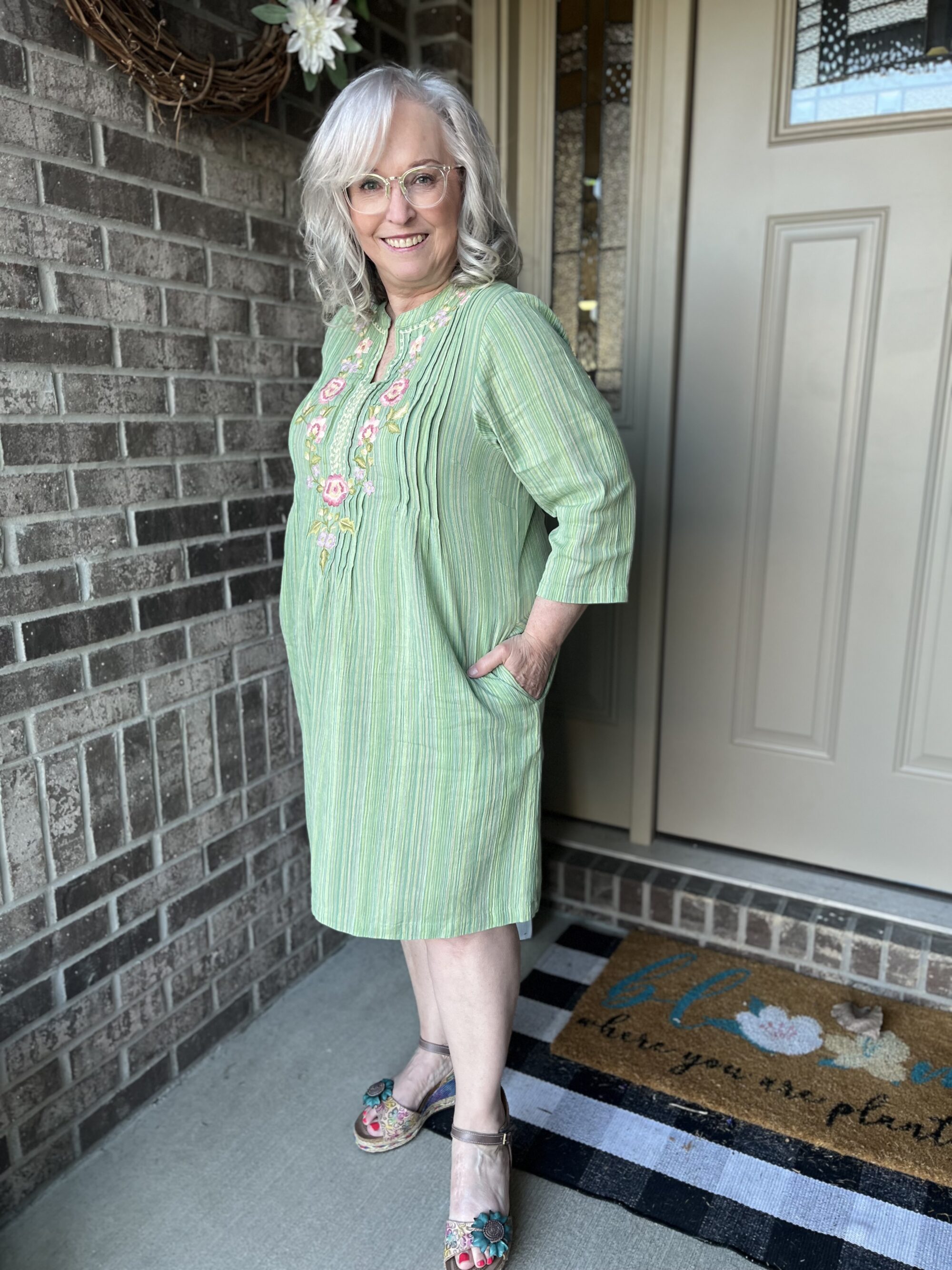 What To Wear For Family Photos! - Marsha In The Middle