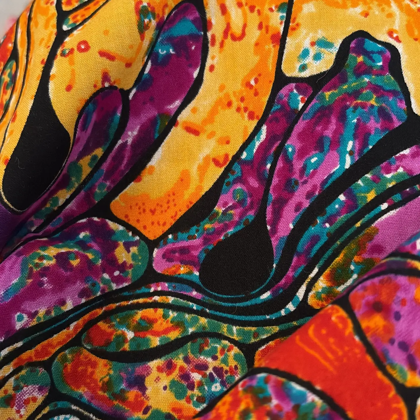 Just a sneak peek at tomorrow’s post!  Someone who knows me knows I love color!! So, don’t forget to check out the blog tomorrow for more on this print…you just might learn something!  @edith.oduraa #colorfulworld #coloroversixty #oversixtyandnotfadingintothebacground #oversixtystyle